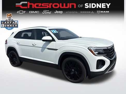 Used 2025 Volkswagen Atlas Cross Sport SE AWD/4WD image 7