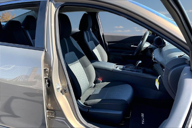 New 2027 Nissan Sentra SV w/ Floor Mat Package FWD image 10