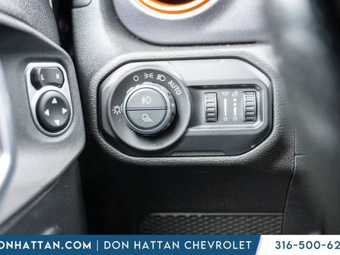 Used 2021 Jeep Gladiator Mojave w/ Cold Weather Group AWD/4WD image 19