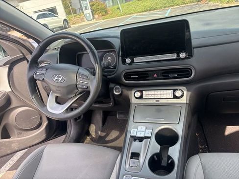 Used 2023 Hyundai Kona Limited image 11