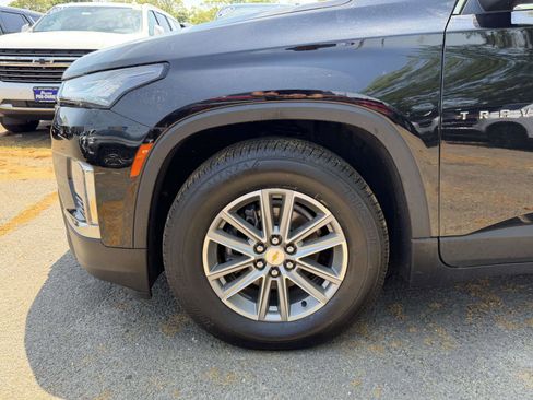 Used 2023 Chevrolet Traverse LT AWD/4WD image 10