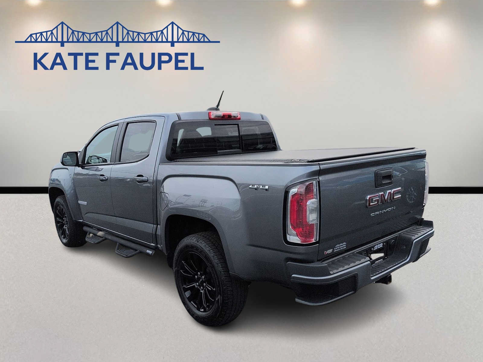 Used 2022 GMC Canyon Elevation w/ Elevation Premium Package AWD/4WD image 5