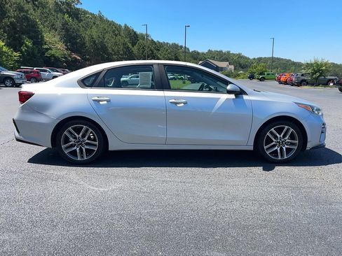 Used 2019 Kia Forte S w/ S Premium Package FWD image 4