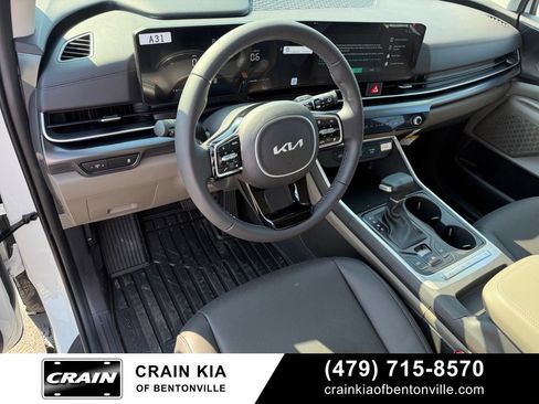 New 2026 Kia Carnival FWD image 9