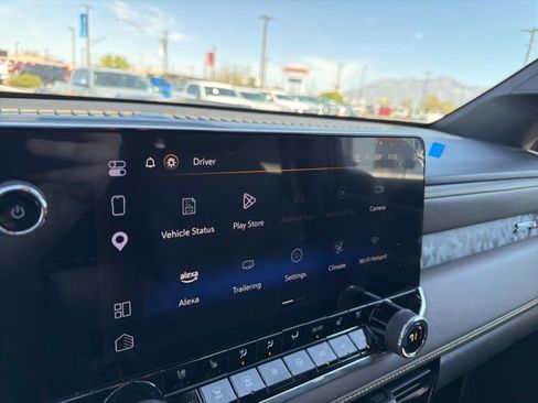 Used 2024 Chevrolet Colorado ZR2 w/ ZR2 Convenience Package III AWD/4WD image 21