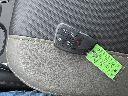 Used 2024 Chevrolet Silverado 1500 ZR2 w/ Technology Package image 38