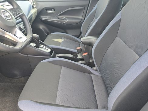 Used 2024 Nissan Versa SV w/ Trunk Package image 8