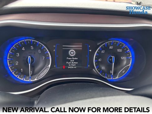 Used 2023 Chrysler Voyager LX FWD image 10