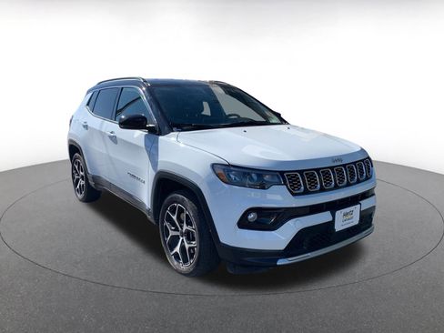 Used 2025 Jeep Compass Limited image 1