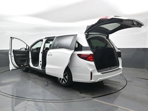 New 2026 Honda Odyssey EX-L image 42