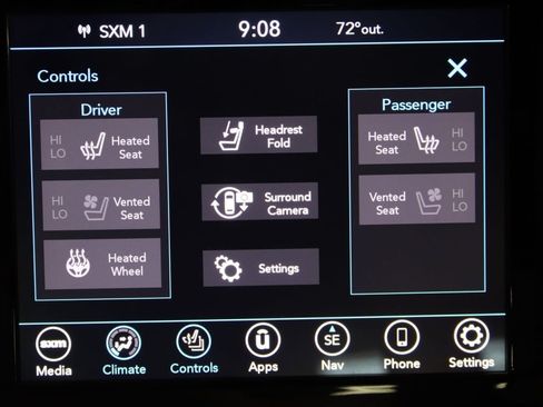 Used 2019 Chrysler Pacifica Limited w/ Tire & Wheel Group FWD image 46