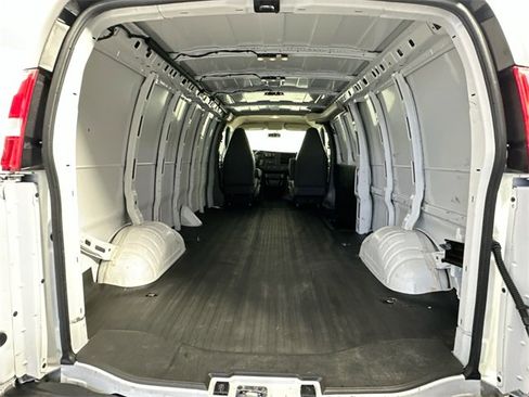 Used 2023 GMC Savana 2500 Work Van w/ Driver Convenience Package image 3