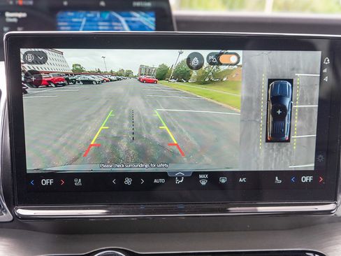 Used 2025 Ford Expedition Platinum AWD/4WD image 22