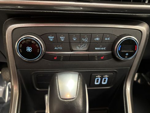 Used 2021 Ford EcoSport SE image 35