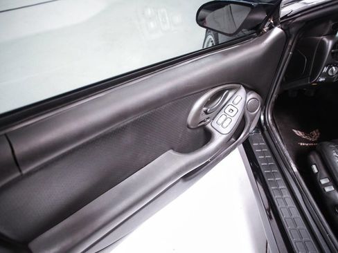 Used 2001 Pontiac Firebird Formula w/ Protection Group image 21