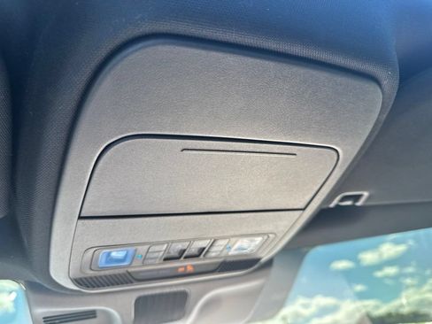 Used 2025 Ford Expedition Tremor AWD/4WD image 28