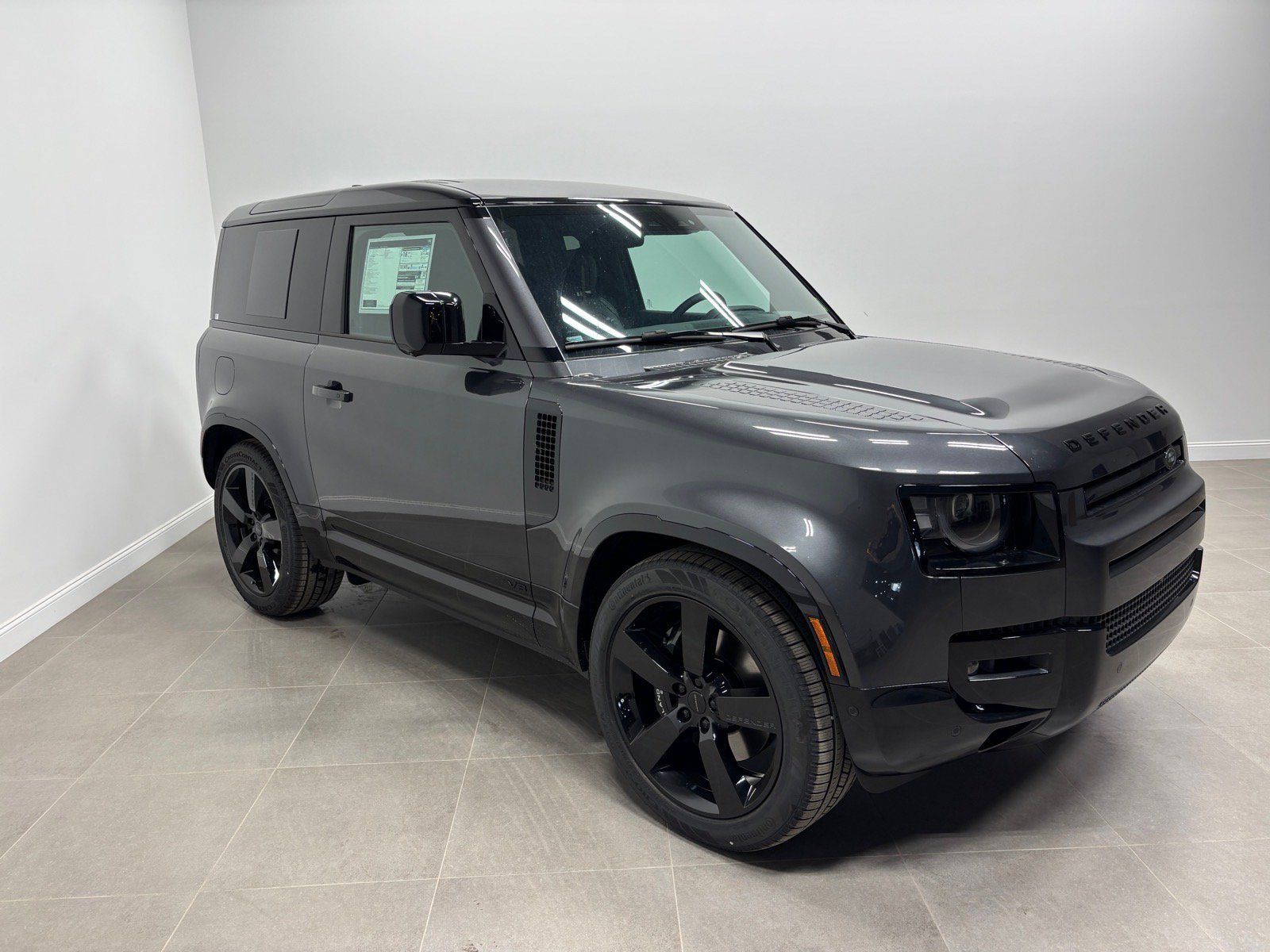New 2026 Land Rover Defender 90 V8 AWD/4WD image 5
