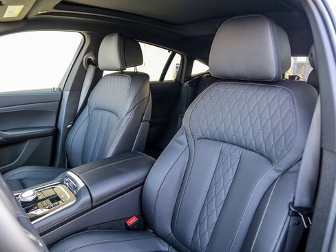 New 2026 BMW X6 xDrive40i w/ Executive Package image 21