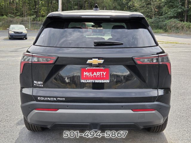 Used 2025 Chevrolet Equinox LT AWD/4WD image 4