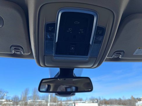 Used 2020 RAM 1500 Laramie image 31