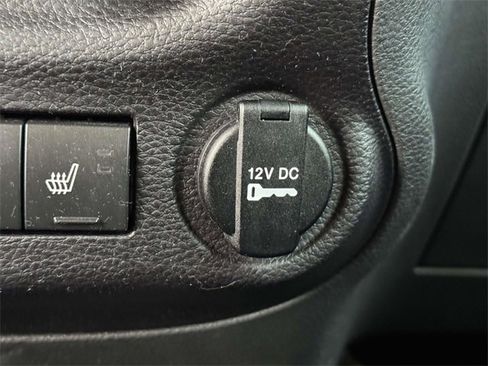 Used 2016 Jeep Wrangler Sahara image 8