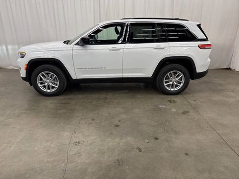 New 2025 Jeep Grand Cherokee Laredo X w/ Luxury Tech Group I image 26