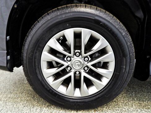 Used 2016 Lexus GX 460 Luxury w/ Preferred Accessory Package AWD/4WD image 19