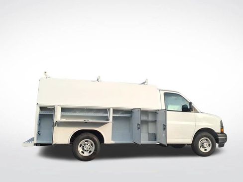 New 2026 Chevrolet Express 3500 w/ Power Convenience Package RWD image 16