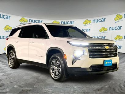Certified 2025 Chevrolet Traverse LT