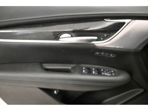 Used 2021 Cadillac XT5 Premium Luxury image 8