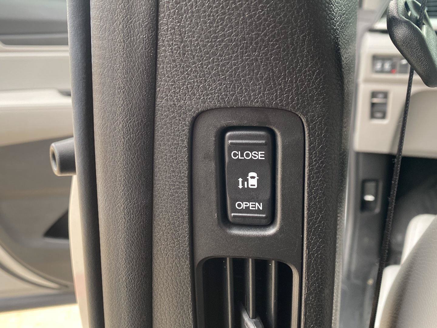 Used 2023 Honda Odyssey EX-L image 30