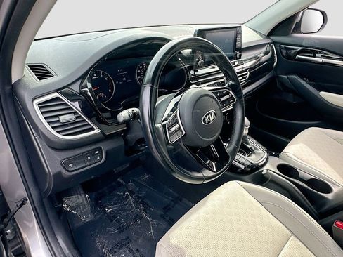 Certified 2021 Kia Seltos EX AWD/4WD image 9