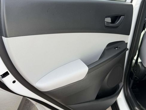 Certified 2023 Hyundai Kona SEL AWD/4WD image 12