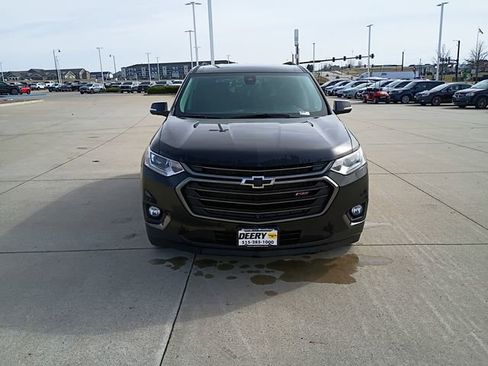 Used 2020 Chevrolet Traverse RS image 2
