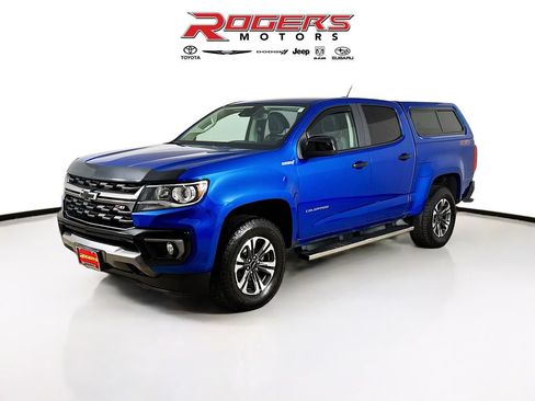 Used 2022 Chevrolet Colorado Z71 w/ Safety Package AWD/4WD image 8
