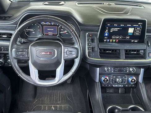 Used 2021 GMC Yukon XL SLT w/ SLT Luxury Package image 16