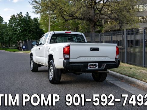 Used 2017 Toyota Tacoma SR image 7