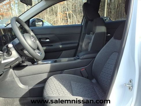 New 2026 Nissan Kicks SV w/ Cold Weather Package image 9