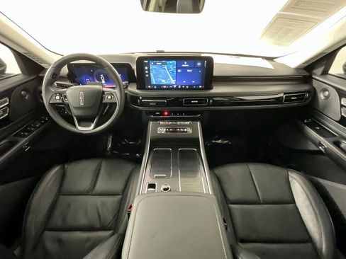 Used 2025 Lincoln Aviator Reserve image 10