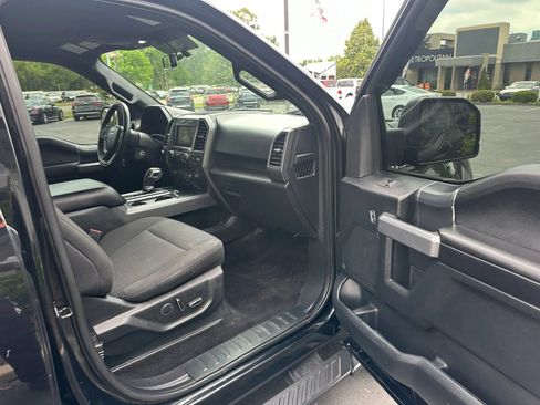 Used 2018 Ford F150 XLT w/ Equipment Group 302A Luxury AWD/4WD image 15