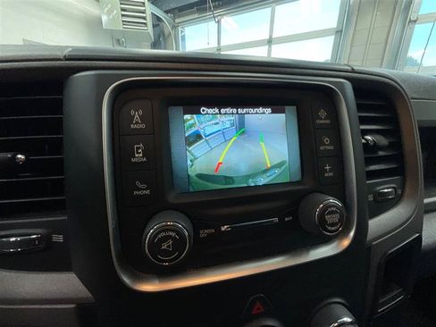 Used 2017 RAM 1500 Express AWD/4WD image 18