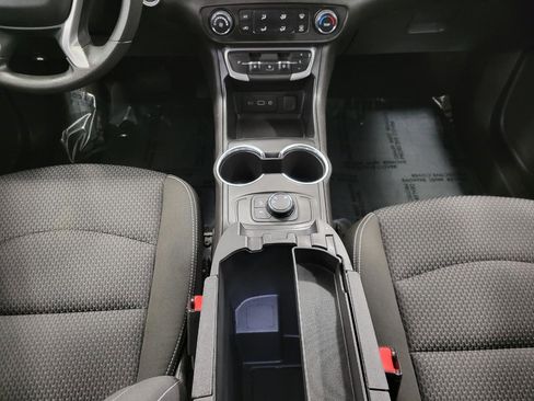 Used 2024 GMC Terrain SLE image 18