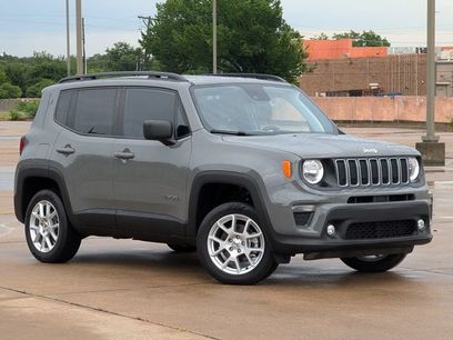 Used 2022 Jeep Renegade Latitude w/ Convenience Group