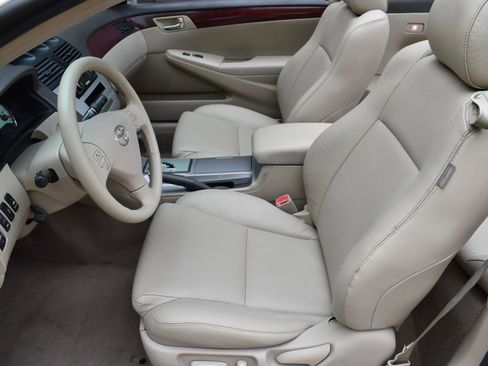 Used 2005 Toyota Solara SLE image 25