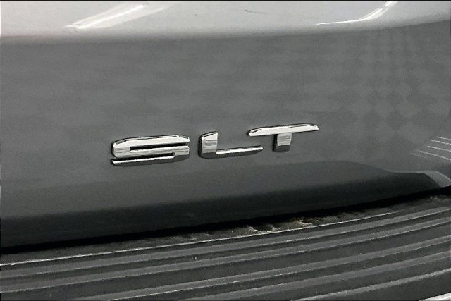 Used 2023 GMC Yukon XL SLT w/ SLT Premium Package AWD/4WD image 9