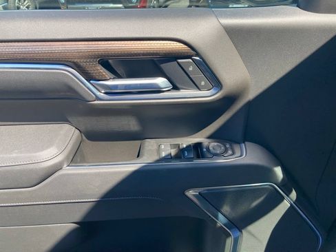New 2026 Chevrolet Silverado 1500 LT Trail Boss w/ Protection Package AWD/4WD image 17