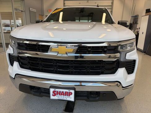 Used 2025 Chevrolet Silverado 1500 LT w/ Z71 Off-Road Package AWD/4WD image 4