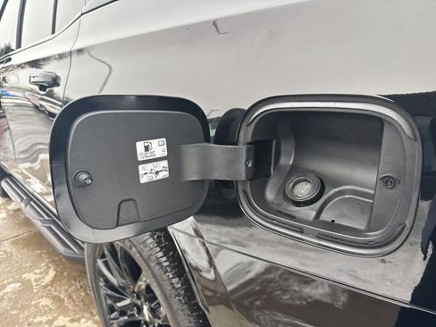 Used 2021 Cadillac Escalade Sport image 14