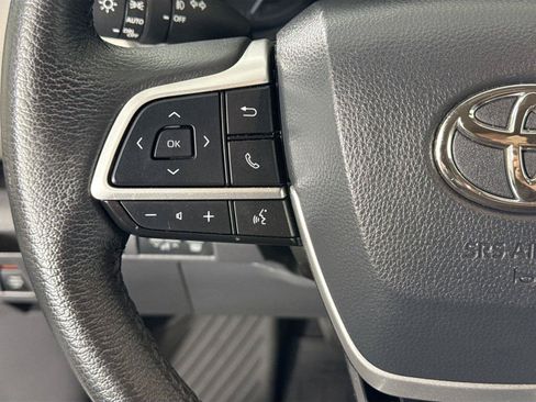 Certified 2024 Toyota Sienna XLE FWD image 17