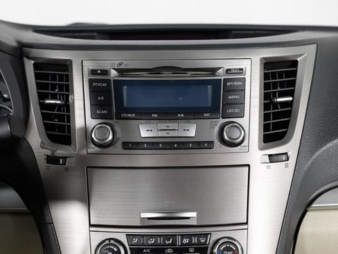 Used 2012 Subaru Outback 2.5i Premium w/ All-Weather Pkg AWD/4WD image 35